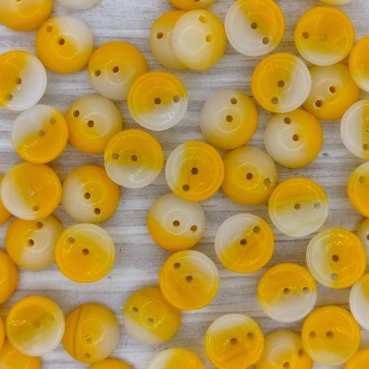 25 x piggy beads in Yellow/White