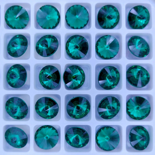 10.7mm rivoli in Emerald (Aurora)