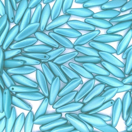 15 x daggers in Pastel Aqua (5x16mm)