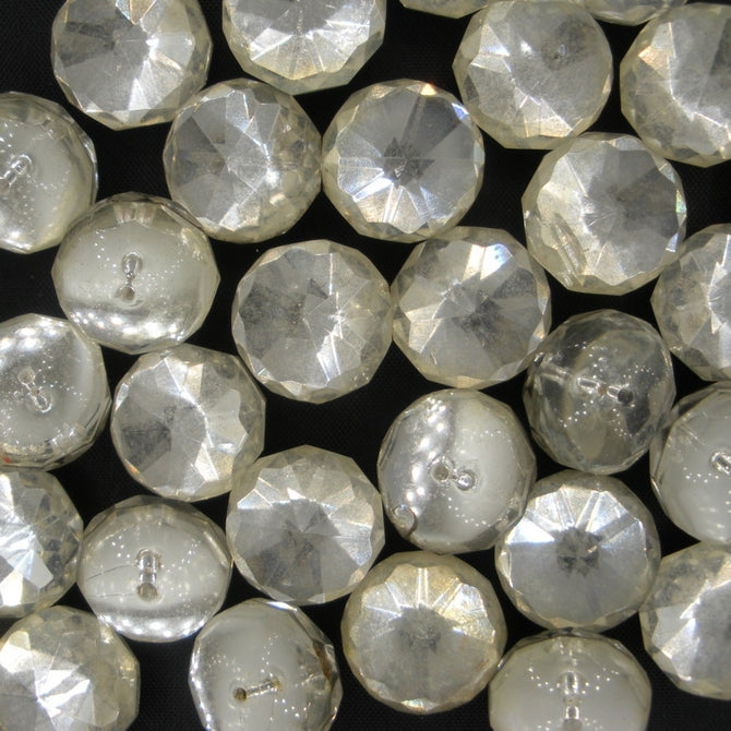 Cab37 - 13mm round cabochon in Crystal (Vintage)