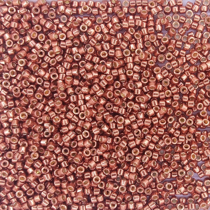 DB1842 - 1g Size 11/0 delicas in Duracoat Galvanised Dark Berry