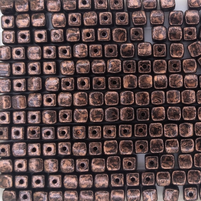 50 x 4mm cubes in Bronze Splash