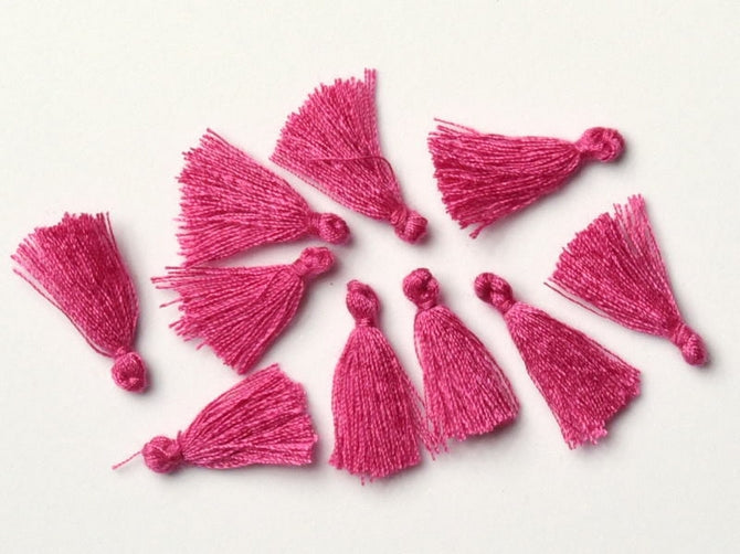 Pair of 1.7cm Cotton tassels in Fuchsia