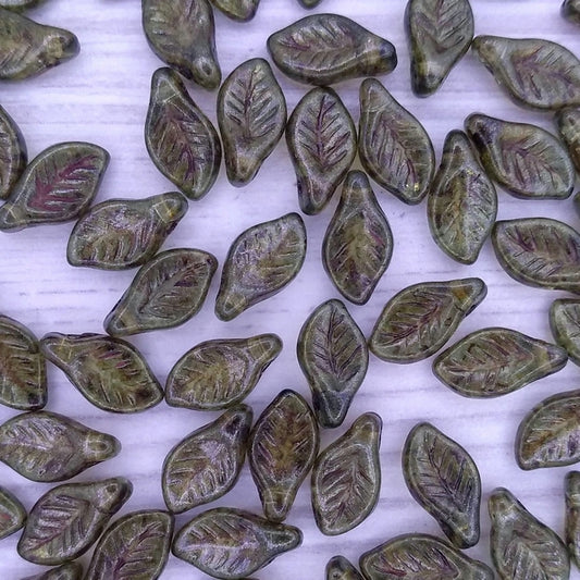 15 x Bay leaves in Crystal Green Picasso (12x6mm)