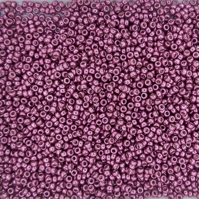 4219 - 5g Size 15/0 Miyuki seed beads in Duracoat Galvanised Magenta