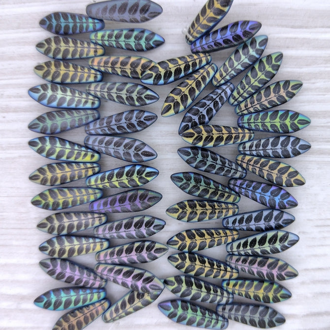 25 x Laser etched 2 hole daggers in Matt Black with Ears of Corn (5x16mm)