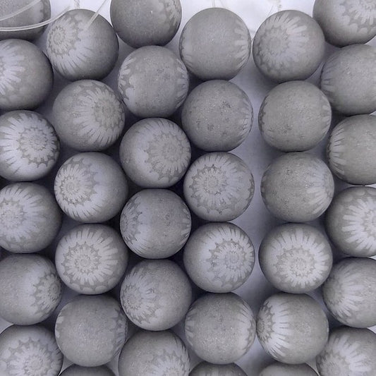 6 x 14mm round beads in Grey with laser etched Shells