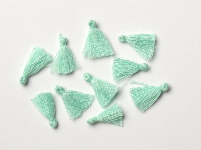 Pair of 1.7cm Cotton tassels in Chrysolite