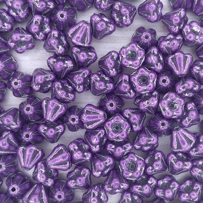 15 x Baby Bell Flowers in Metallic Purple (6x4mm)