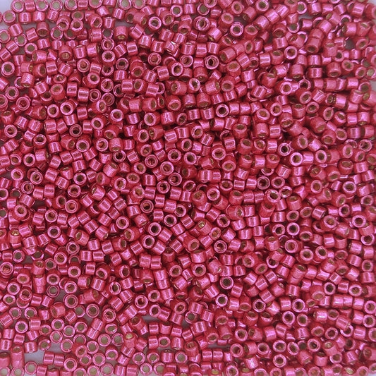 DB1841 - 1g Size 11/0 delicas in Duracoat Galvanised Light Cranberry