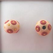 SB-85-B round bead in Red circles and Yellow dots from Golem Studio