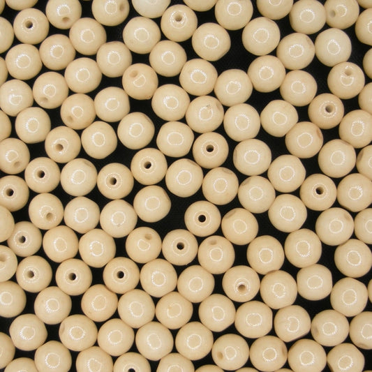 50 x 5mm round beads in Chalk White