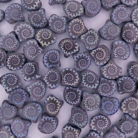 15 x Ginko beads in Matt Black with Shell design