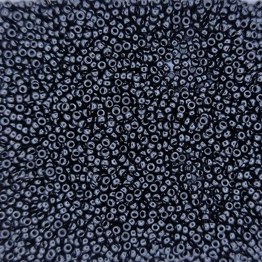 0401 - 5g Size 15/0 Miyuki seed beads in Black