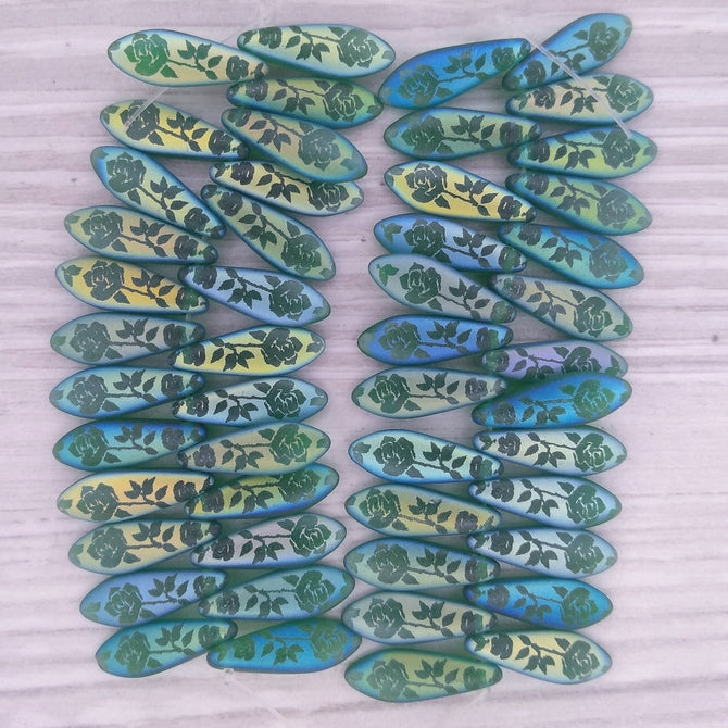 25 x Laser etched daggers in Matt Green with Rose pattern (5x16mm)