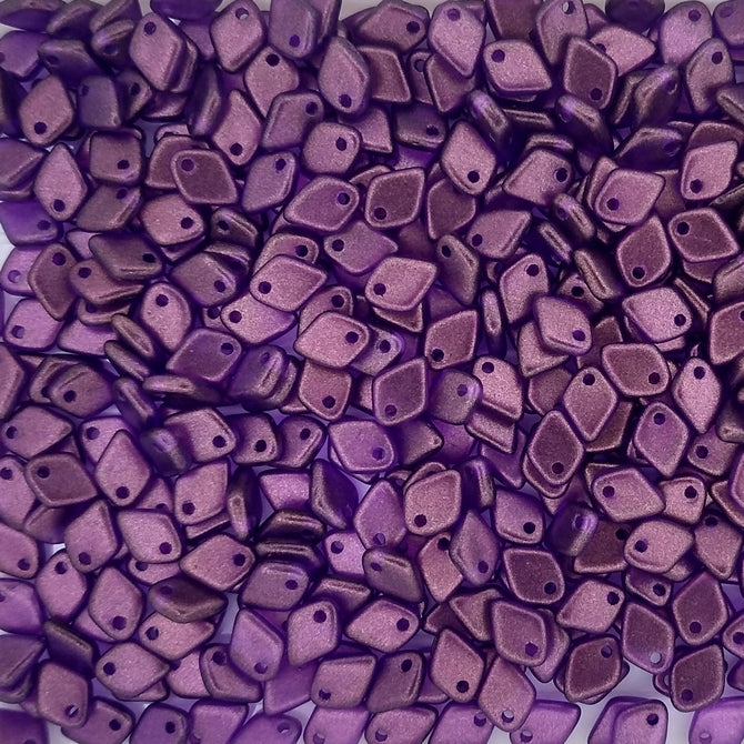 5g Dragon Scale beads in GT Magenta