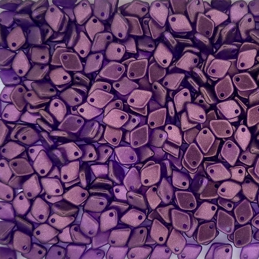 5g Dragon Scale beads in GT Magenta