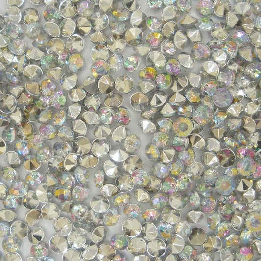 50 x 4mm chatons in Crystal AB (Plastic)