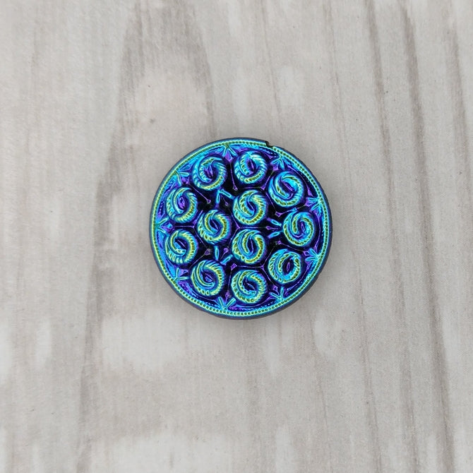 2737 - 18mm Cabochon with knots in Black AB