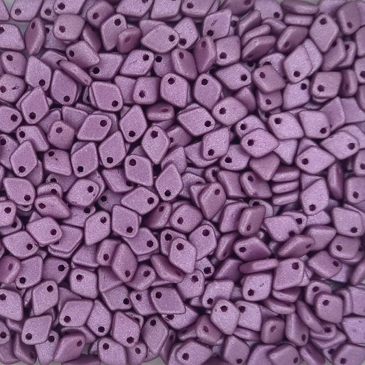 5g Dragon Scale beads in Metallic Lilac