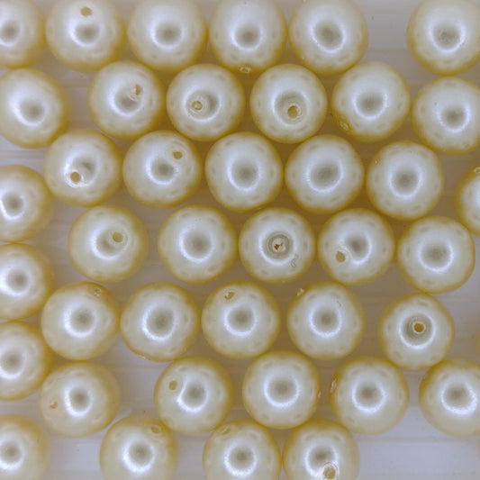 10 x 8mm pearls in Cream