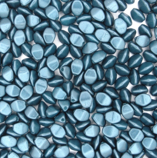 50 x pinch beads in Pastel Petrol