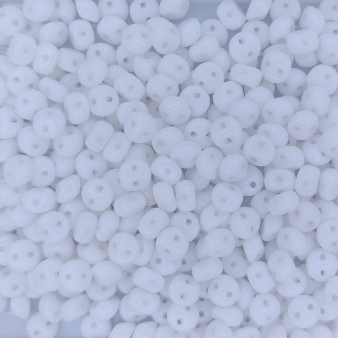 5g x 4mm Es-o beads in Chalk White