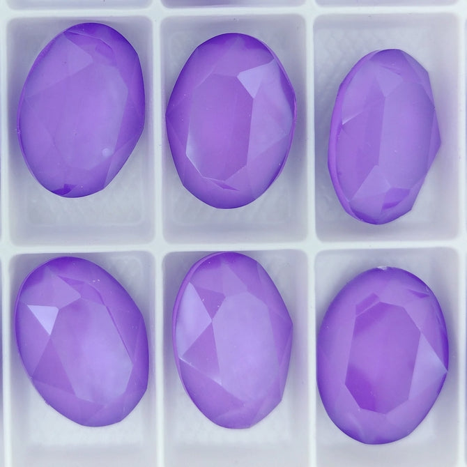 18x13mm Oval in Crystal Violet (Aurora)