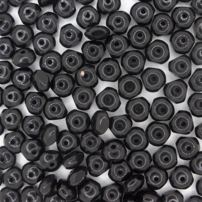 10 x tribeads in Black (4x7mm)