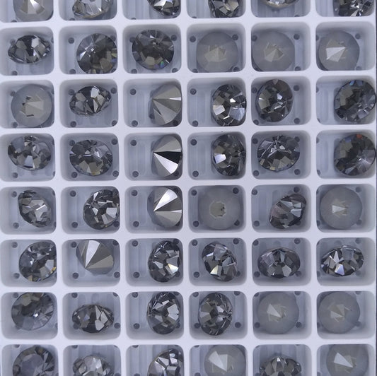 SS39 or 8.3mm Chaton Maxima in Crystal Nightfall (Preciosa)