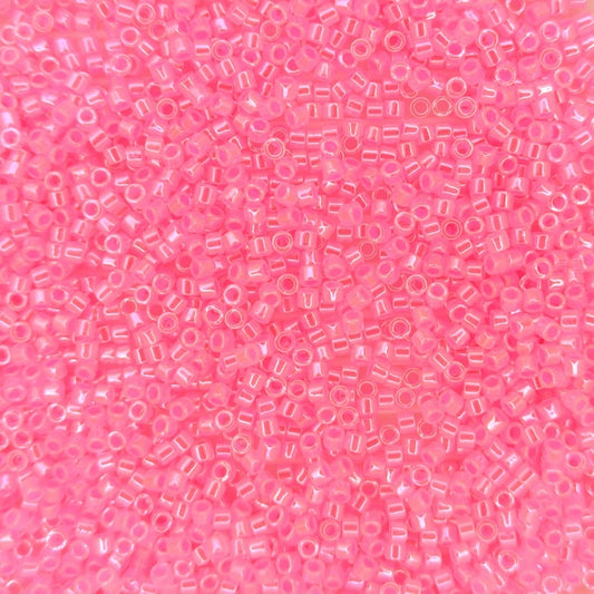 DB0246 - 1g Size 11/0 delicas in Dark Cotton Candy Pink Ceylon