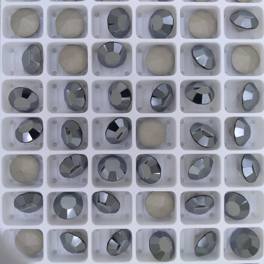 SS39 or 8.3mm Chaton Maxima in Gunmetal (Preciosa)