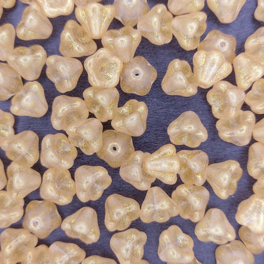 15 x Bell Flower in Gold Touch Crystal (8x6mm)