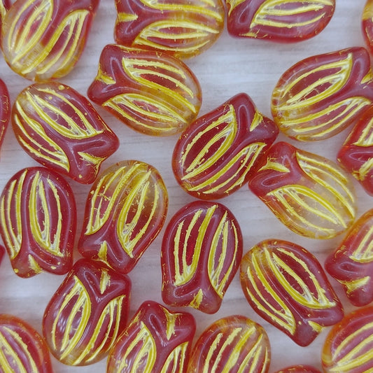 5 x Tulip flowers in Red and Yellow (16x11mm)