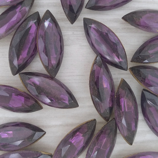 24x10mm Navettes in Mauve (vintage)