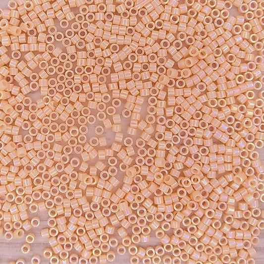 DB1502 - 5g Size 11/0 delicas in Opaque Light Peach AB