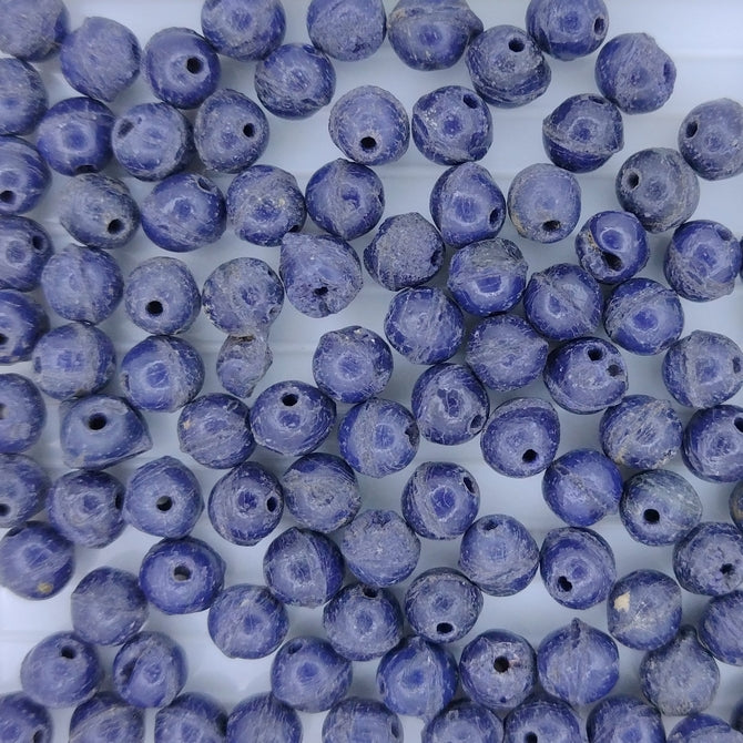 25 x 4mm round beads in Black and Blue (vintage)