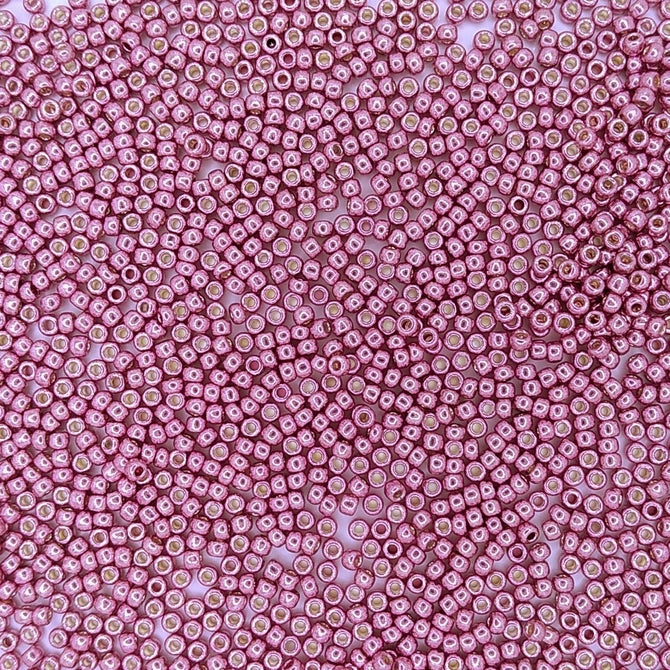 0553 - 10g Size 11/0 Toho seed beads in Galvanised Pink Lilac