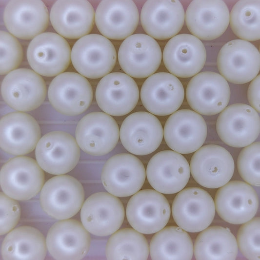10 x 8mm pearls in Matt White