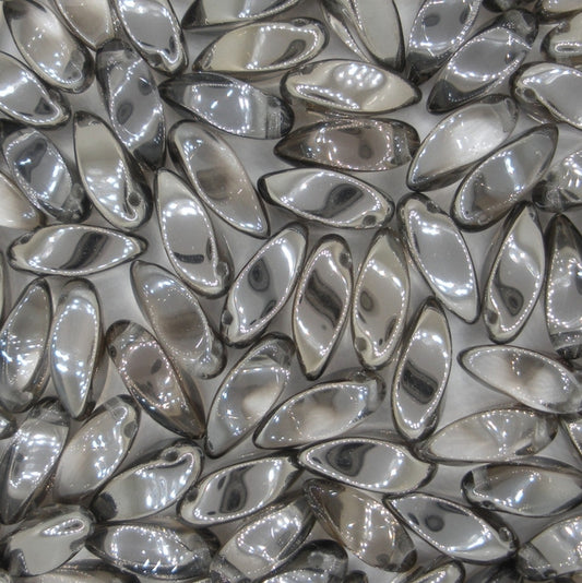 12 x twist beads in Crystal/Chrome (6x12mm)