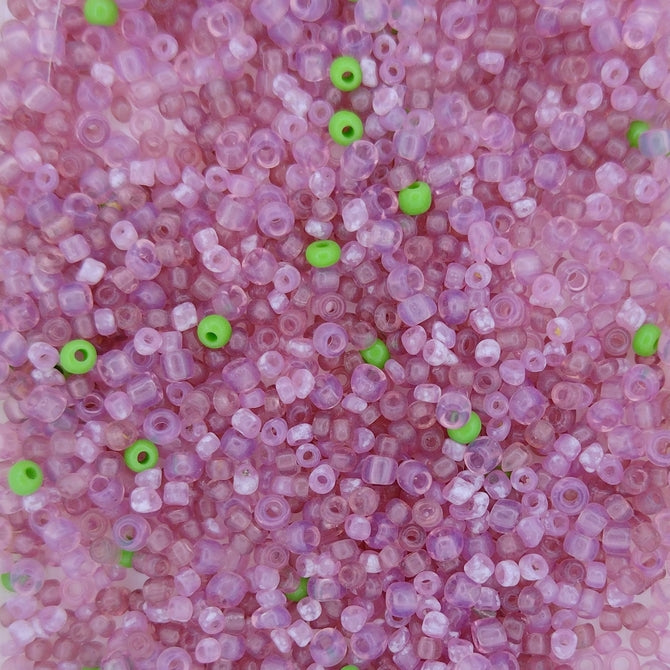 10g x Mix of seed beads in Pink and Green (vintage Czech)