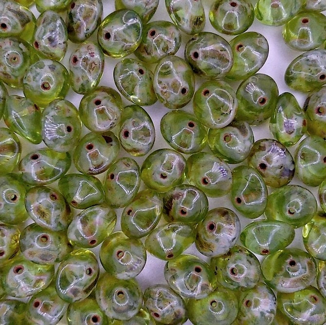 10 x UFO beads in Peridot Picasso