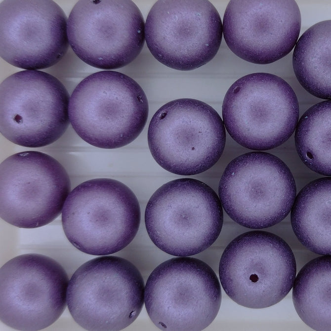 10 x 11mm round pearls in Matt Amethyst